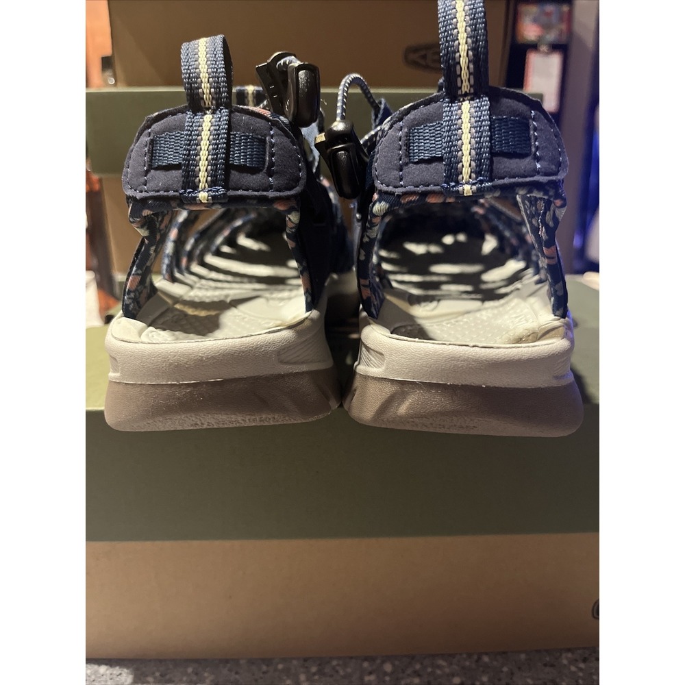 Woman's Sandals KEEN Whisper Size 8.5 NEW IN BOX. Navy/ Birch - Picture 5 of 14